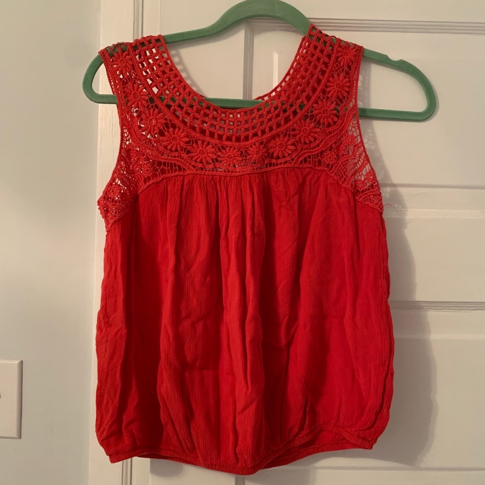 red tank top